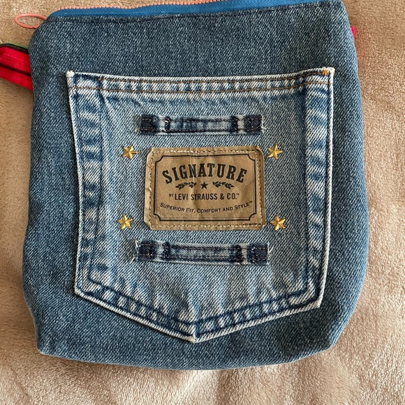 NOT AVAILABLE - Picture 4 of 9